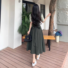 画像をギャラリービューアに読み込む, 落ち葉舞う並木道を歩くときのクラシカルガーリーワンピース_K0142