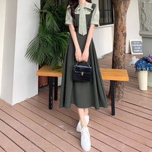 画像をギャラリービューアに読み込む, 落ち葉舞う並木道を歩くときのクラシカルガーリーワンピース_K0142