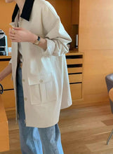 画像をギャラリービューアに読み込む, 海外旅行を楽しむ私のバイカラーステンカラーコート_N1607