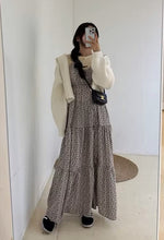 画像をギャラリービューアに読み込む, 週末に青空の下でピクニックする小花柄キャミワンピース_N2022