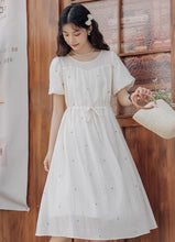 画像をギャラリービューアに読み込む, お出かけしたくなる日のプチフラワー刺繍ワンピース_N2273