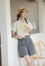 画像をギャラリービューアに読み込む, ときめく瞬間を写真に残す彼女のパフスリーブブラウス_N2233