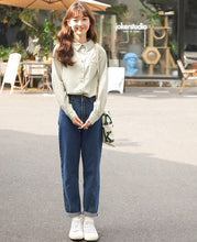 画像をギャラリービューアに読み込む, カフェで勉強をするあの子のストライプシャツ_N3526