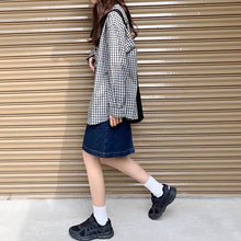 画像をギャラリービューアに読み込む, キャラメルマキアートを注文したデニムミニスカート_N2430