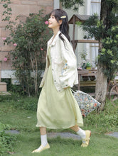 画像をギャラリービューアに読み込む, 実家のお花屋さんを手伝う女の子の刺繍デニムジャケット_N3531