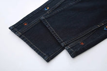 画像をギャラリービューアに読み込む, カラフルなお花を飾る女の子のフラワー刺繍スリットデニムパンツ_N1880