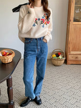 画像をギャラリービューアに読み込む, カラフルなお花を育てる女の子のフラワー刺繍ニット_N3233