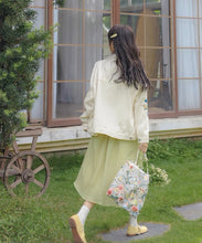 画像をギャラリービューアに読み込む, 実家のお花屋さんを手伝う女の子の刺繍デニムジャケット_N3531