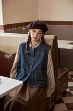 画像をギャラリービューアに読み込む, 【2点セット】クラシカルな街を歩くデニムベストセットシャツ_N1642