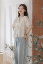 画像をギャラリービューアに読み込む, エッフェル塔を見ながらランチする日のVネックフレアブラウス_N2418