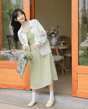 画像をギャラリービューアに読み込む, 実家のお花屋さんを手伝う女の子の刺繍デニムジャケット_N3531