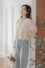 画像をギャラリービューアに読み込む, エッフェル塔を見ながらランチする日のVネックフレアブラウス_N2418