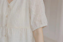 画像をギャラリービューアに読み込む, エッフェル塔を見ながらランチする日のVネックフレアブラウス_N2418