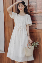 画像をギャラリービューアに読み込む, お出かけしたくなる日のプチフラワー刺繍ワンピース_N2273