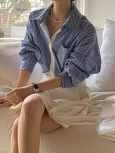 画像をギャラリービューアに読み込む, 部屋に飾るお花を買いに行くマルチストライプシャツ_N1997