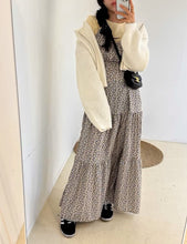 画像をギャラリービューアに読み込む, 週末に青空の下でピクニックする小花柄キャミワンピース_N2022