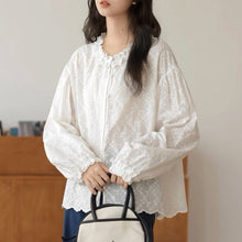 画像をギャラリービューアに読み込む, ハチミツをたっぷりかけるあの子の刺繍フリルブラウス_N3484