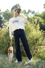 画像をギャラリービューアに読み込む, カラフルなお花を飾る女の子のフラワー刺繍スリットデニムパンツ_N1880