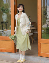 画像をギャラリービューアに読み込む, 実家のお花屋さんを手伝う女の子の刺繍デニムジャケット_N3531