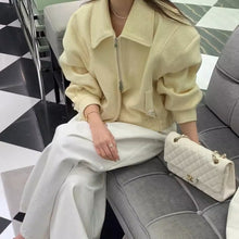 画像をギャラリービューアに読み込む, 青山のカフェで待ち合わせるツイードショートジャケット_N3492