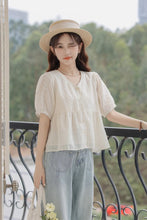 画像をギャラリービューアに読み込む, エッフェル塔を見ながらランチする日のVネックフレアブラウス_N2418