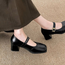 画像をギャラリービューアに読み込む, かかとを鳴らして歩くあの子のダブルストラップヒールパンプス_N3416