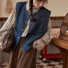 画像をギャラリービューアに読み込む, 【2点セット】クラシカルな街を歩くデニムベストセットシャツ_N1642