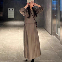 画像をギャラリービューアに読み込む, ポップコーンを買って映画デートに行く日のワンピース_N1387