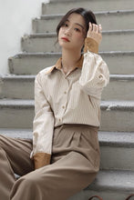 画像をギャラリービューアに読み込む, 昔懐かしい喫茶店を訪れた日のバイカラーストライプシャツ_N3387