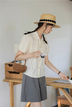 画像をギャラリービューアに読み込む, ときめく瞬間を写真に残す彼女のパフスリーブブラウス_N2233