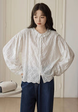 画像をギャラリービューアに読み込む, ハチミツをたっぷりかけるあの子の刺繍フリルブラウス_N3484