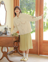 画像をギャラリービューアに読み込む, 実家のお花屋さんを手伝う女の子の刺繍デニムジャケット_N3531