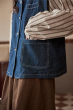 画像をギャラリービューアに読み込む, 【2点セット】クラシカルな街を歩くデニムベストセットシャツ_N1642