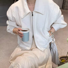 画像をギャラリービューアに読み込む, 青山のカフェで待ち合わせるツイードショートジャケット_N3492