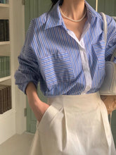 画像をギャラリービューアに読み込む, 部屋に飾るお花を買いに行くマルチストライプシャツ_N1997