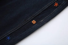 画像をギャラリービューアに読み込む, カラフルなお花を飾る女の子のフラワー刺繍スリットデニムパンツ_N1880