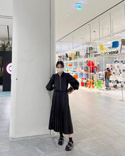 画像をギャラリービューアに読み込む, ポップコーンを買って映画デートに行く日のワンピース_N1387