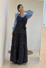 画像をギャラリービューアに読み込む, 週末に青空の下でピクニックする小花柄キャミワンピース_N2022