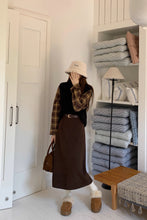 画像をギャラリービューアに読み込む, 休日に図書館に行く日のコーデュロイナロースカート_N1917