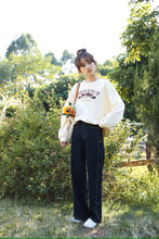 画像をギャラリービューアに読み込む, カラフルなお花を飾る女の子のフラワー刺繍スリットデニムパンツ_N1880