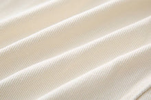 画像をギャラリービューアに読み込む, 実家のお花屋さんを手伝う女の子の刺繍デニムジャケット_N3531