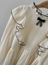 画像をギャラリービューアに読み込む, みんなが憧れるあの子が着ていた刺繍フリルブラウス_N3437