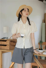 画像をギャラリービューアに読み込む, ときめく瞬間を写真に残す彼女のパフスリーブブラウス_N2233