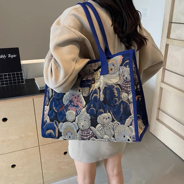 レトロな古着屋さんで働くあの子のテディーベアトートバッグ_N2843