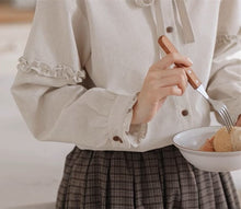 画像をギャラリービューアに読み込む, 【2点セット】離れて暮らす姉に会いに行く日のリボンフリルブラウスとチェックスカートのコーデセット_N3448