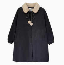 画像をギャラリービューアに読み込む, 白いウサギを飼ってる女の子の襟ボアAラインミディコート_N2987