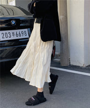 画像をギャラリービューアに読み込む, お決まりのカフェで待ち合わせるロングスカート_N1170