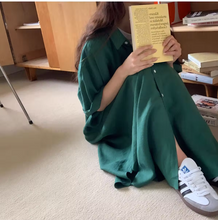 画像をギャラリービューアに読み込む, 大学の図書館で勉強する日のワンピース_N1347