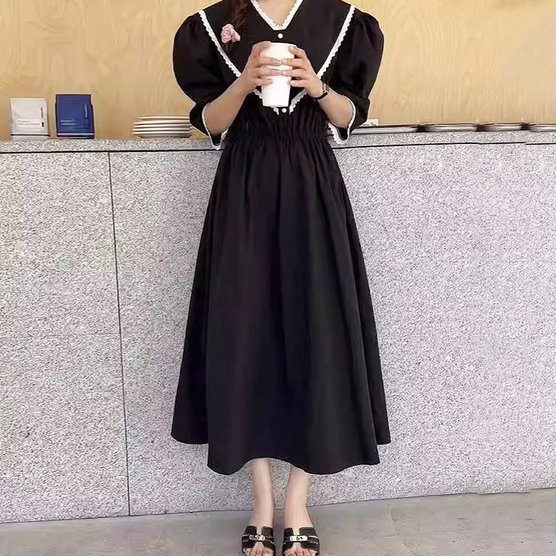お部屋に飾るチューリップを買いに行く日のワンピース_N1371