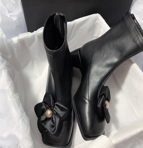 お花を買いに行く日のショートブーツ_N1543